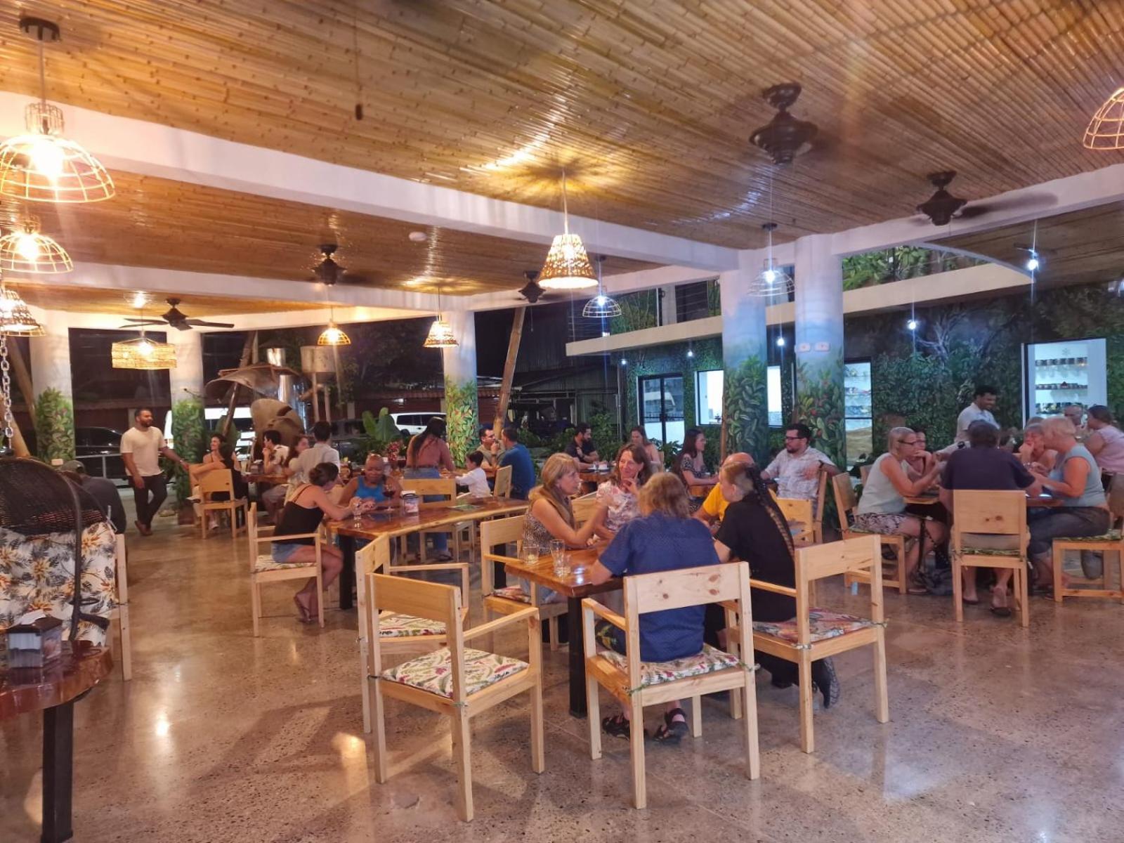 Bonding Coffee Roaster Cafe & Hotel Quepos Zewnętrze zdjęcie